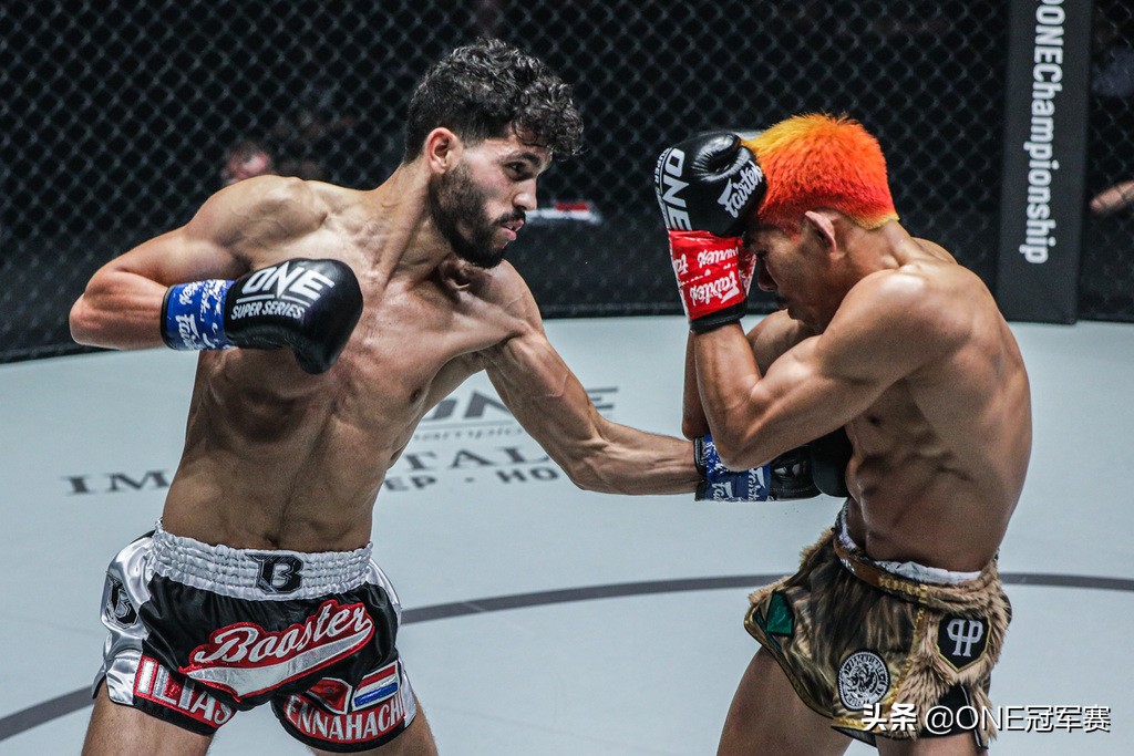 因为受歧视而练习搏击，恩那哈吉为家人而战