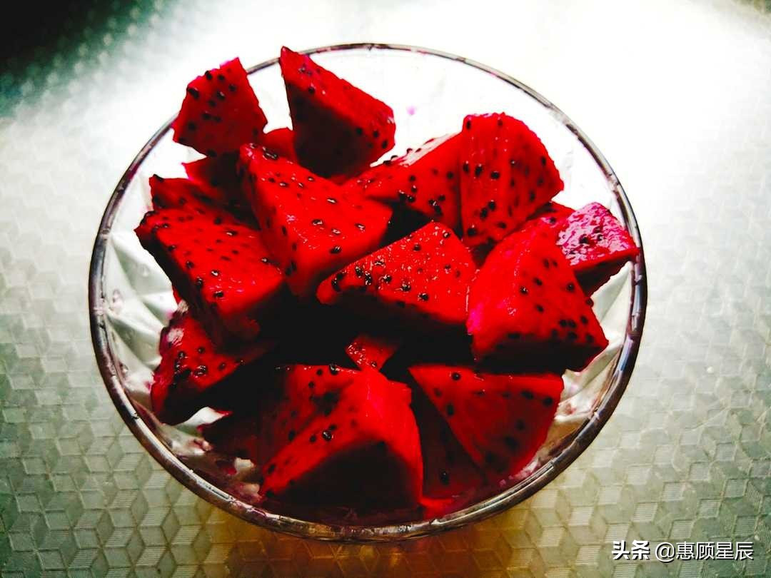 火龙果加鸡蛋加面粉做什么好吃,火龙果直接加面粉做好吃的