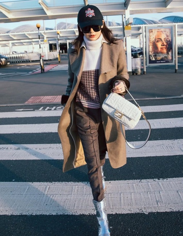 米白色外套内搭什么颜色打底衫,瓦蓝外套内搭什么色打底衫好看