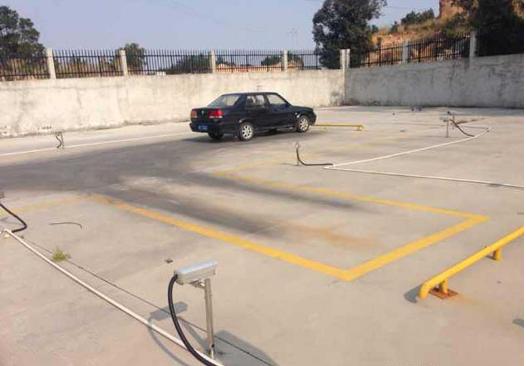 倒车入库怎么做到不停车看准点位,倒车入库怎么把点位每次都看准