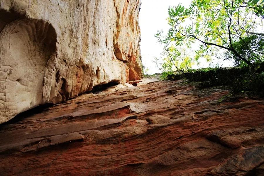 泾川罗汉洞书记,泾川罗汉洞坡传说