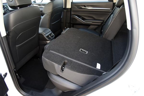 哈弗h6自动跟车功能怎么用,哈弗h6适合代步吗