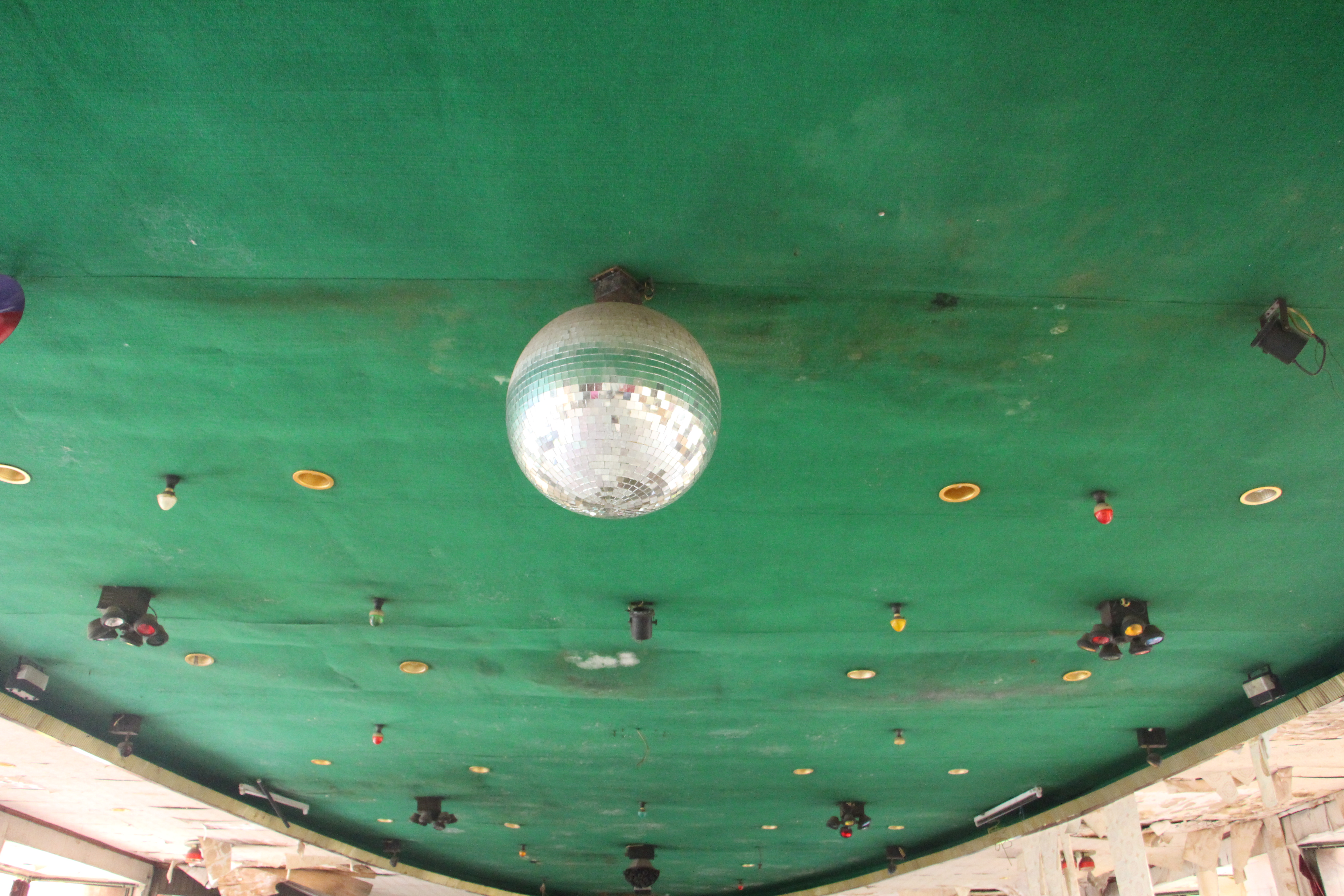 一座有光影又有历史的老厂――四川长征制药厂