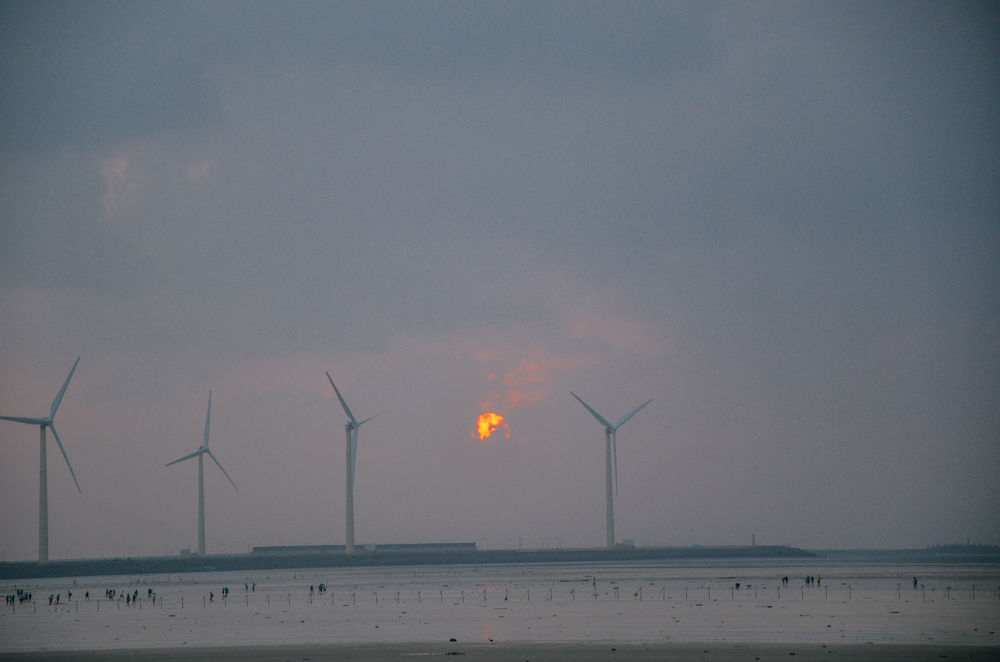地方叫高美湿地,绝美滩涂,吸引了无数人来打卡日落美景