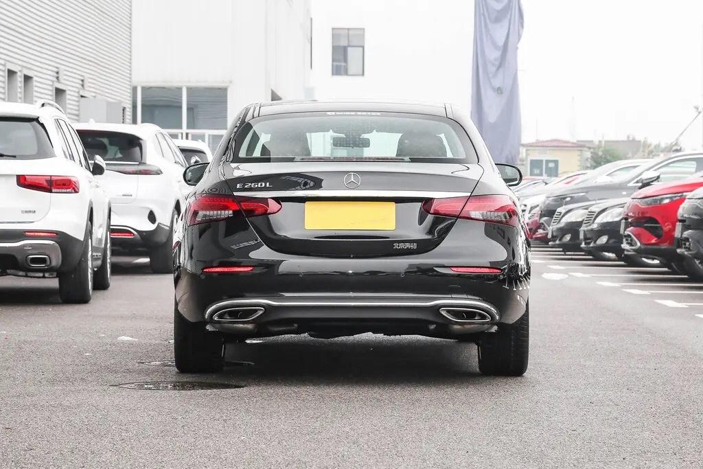 奔驰E级到底有多火？月销超过2万辆，足以说明一切