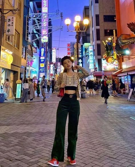 老爹裤的搭配才时髦,老爹裤让你显瘦又时髦