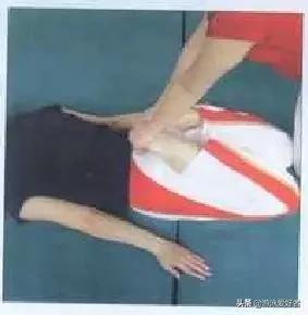 游泳需要身体柔韧性吗,游泳柔韧性训练反压肩