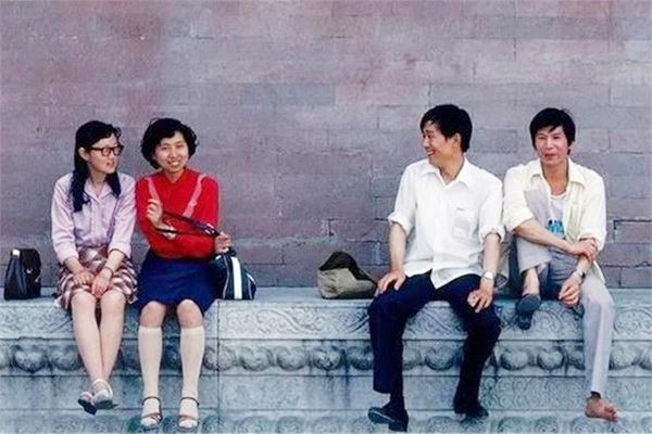 30年前的中专生现在过得怎么样,30年前中专和本科哪个好