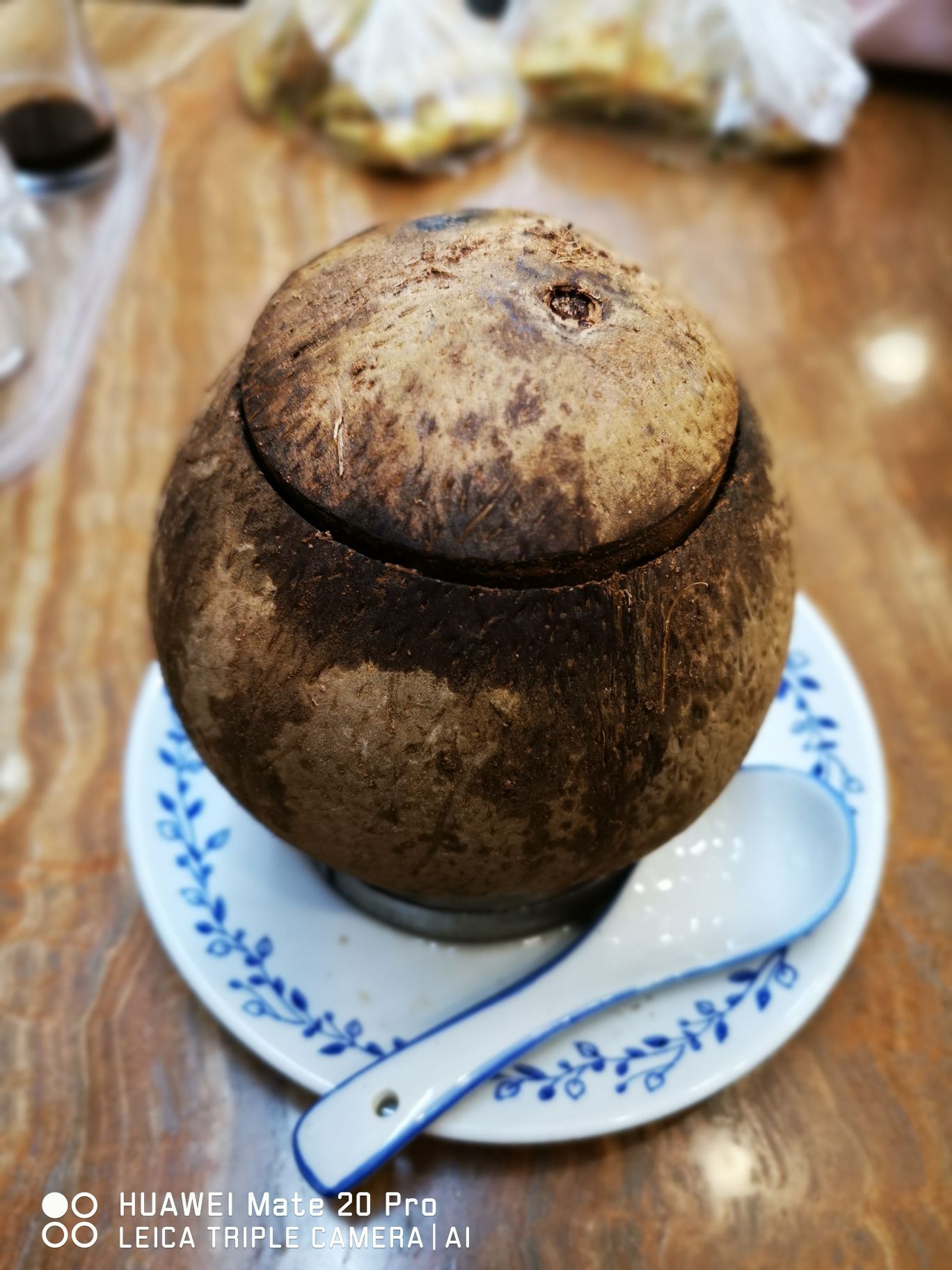 文明路这家近四十载的炖品老店，有几好味几乎每日老广都排长龙？