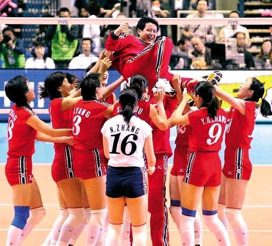 中国女排奋斗经历简短20字,排球运动简史中国女排