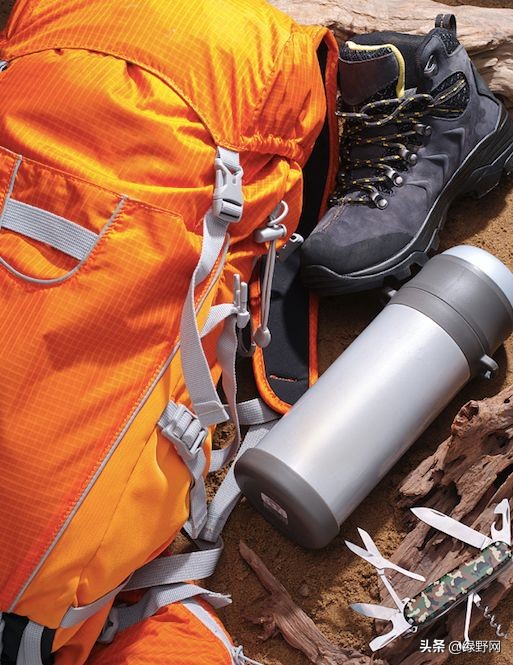 重装登山包如何正确使用,登山包束绳的使用方法