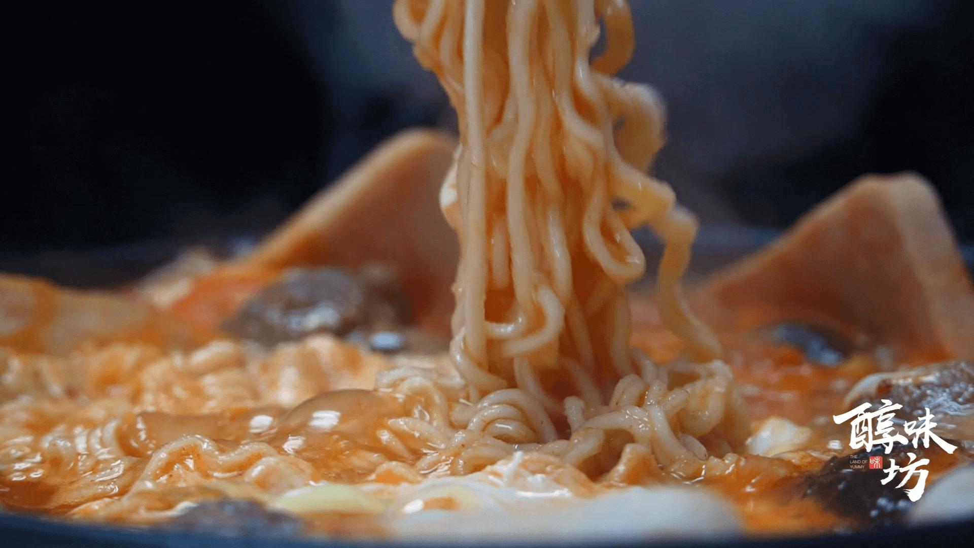 简单美味的部队锅,韩式部队锅超丰盛的感觉太美味啦