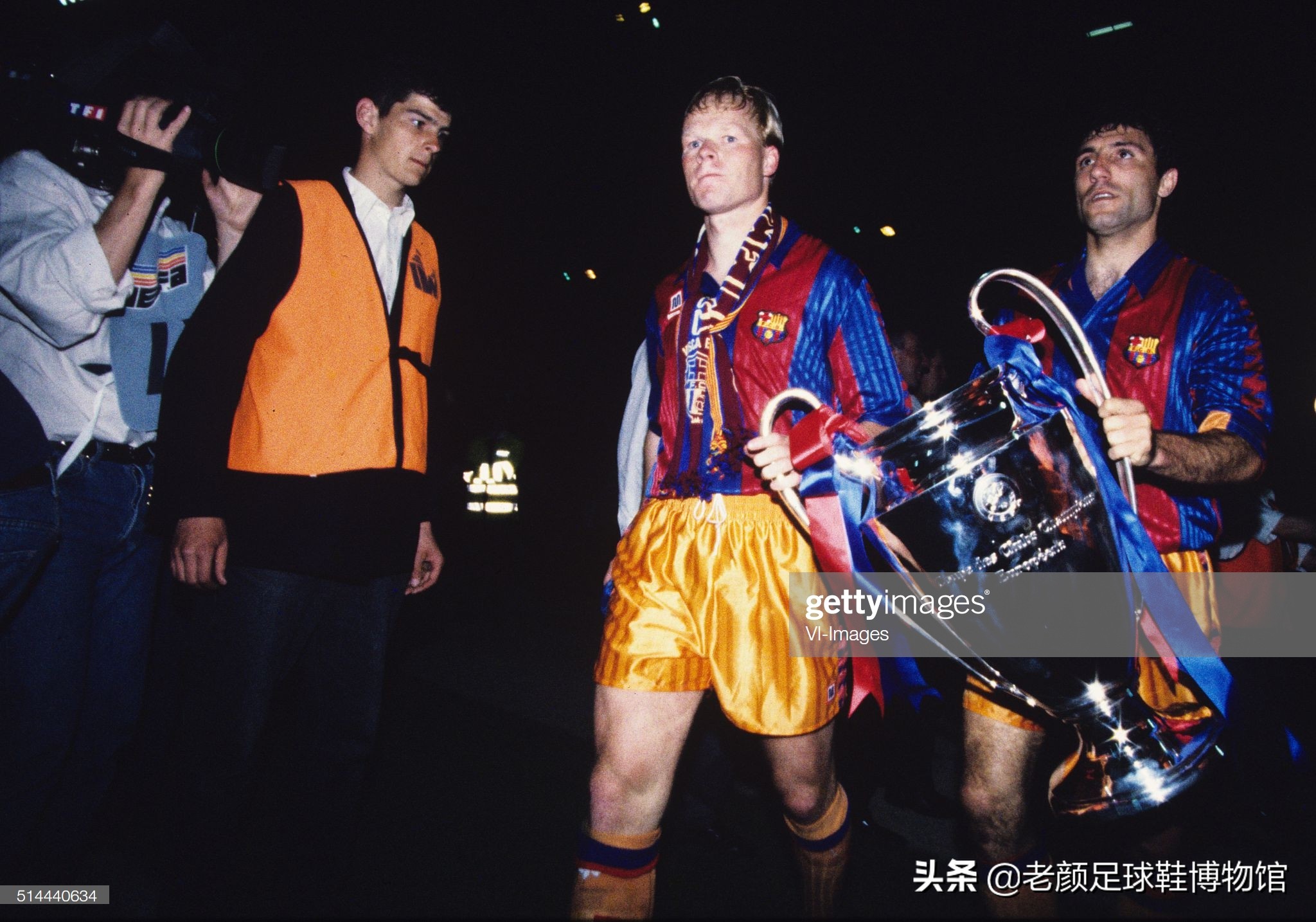 脾气最火爆的巴萨巨星，脚踩皇马球衣和裁判的脚，曾被终身禁赛