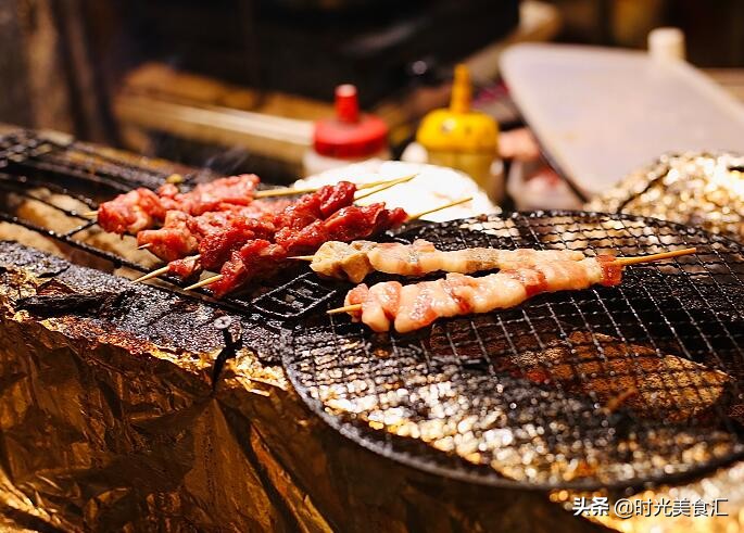 五元的烧烤羊肉串多少肉,小烧烤店羊肉串才2元是真羊肉吗