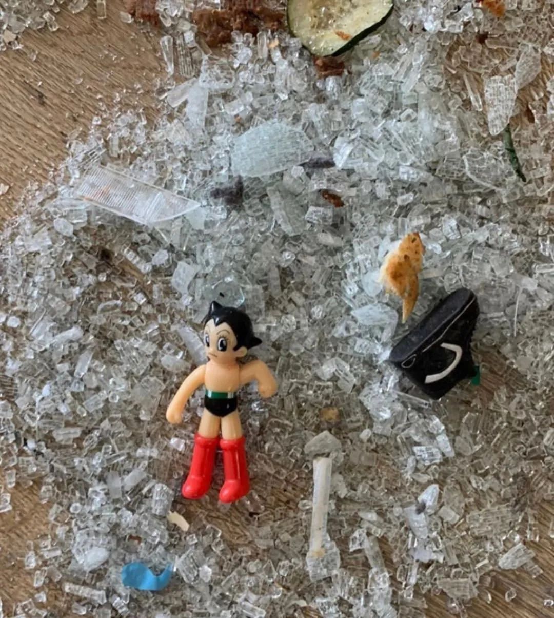 *砸抢打**是美区最新发售方式?黑人做代购真的狂