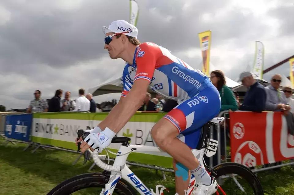 天气热骑行服怎么穿好看,骑行服冬季保暖防水选什么面料