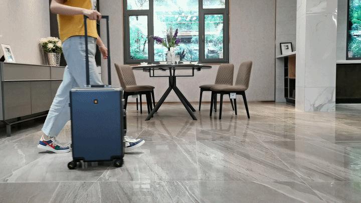 罗永浩地平线8号卖多少,罗永浩直播间旅行箱