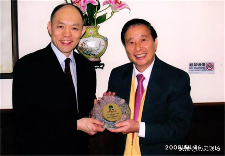 吕耀东与霍震寰,霍震霆与霍震寰