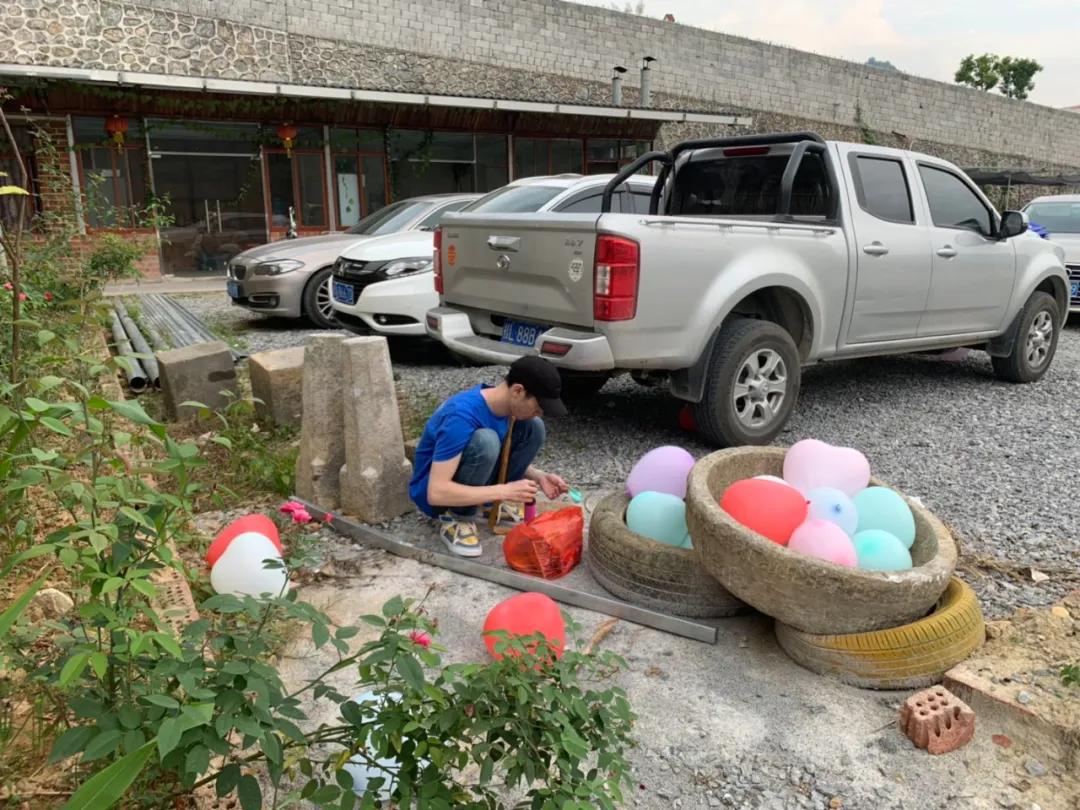 这帮人五一用爱心启航，一起为广西凌云大山的孩子点燃艺术之梦！