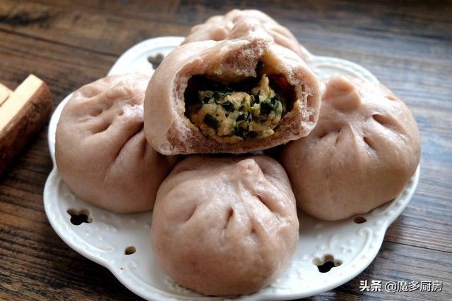 大包子的包子皮,妈妈蒸的大包子美味