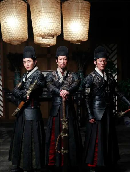 飞鱼服为什么这么潮,皇家潮牌飞鱼服