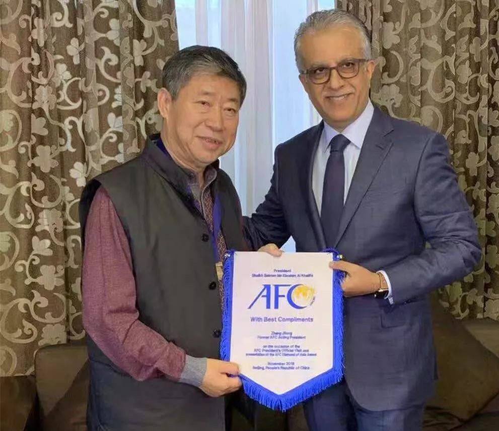 中国足球过去吃的亏,中国篮球不能再吃了,必须重视外交了