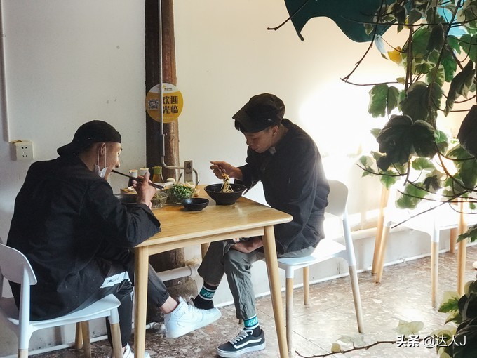 丽江的高颜值客栈逆天了,住一圈连回家的路费都省了!文末有福利