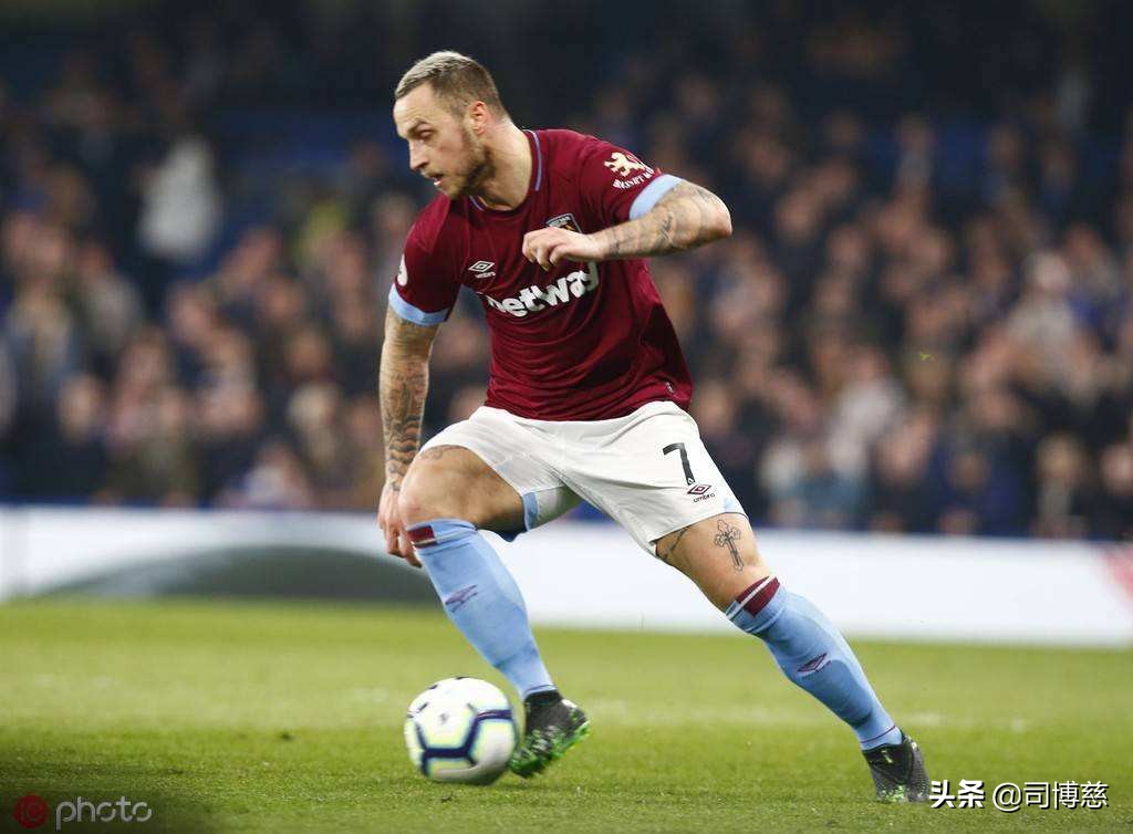 巴洛特利都服他，暴脾气的阿瑙托维奇，辱骂经理挑衅球迷遛狗受伤