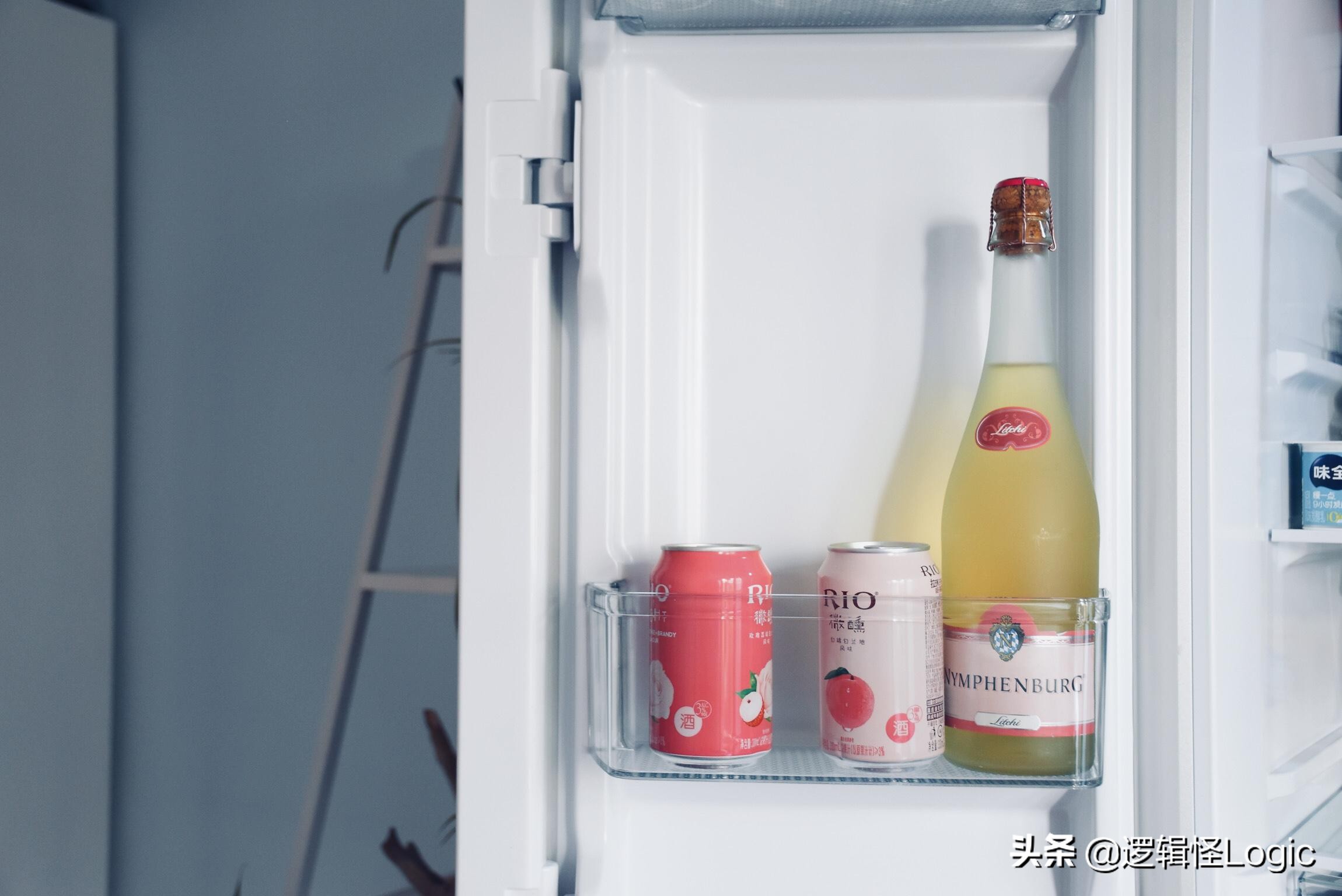 冰箱门内嵌触控屏，451L大空间，全屋家电互联，这款冰箱真秀