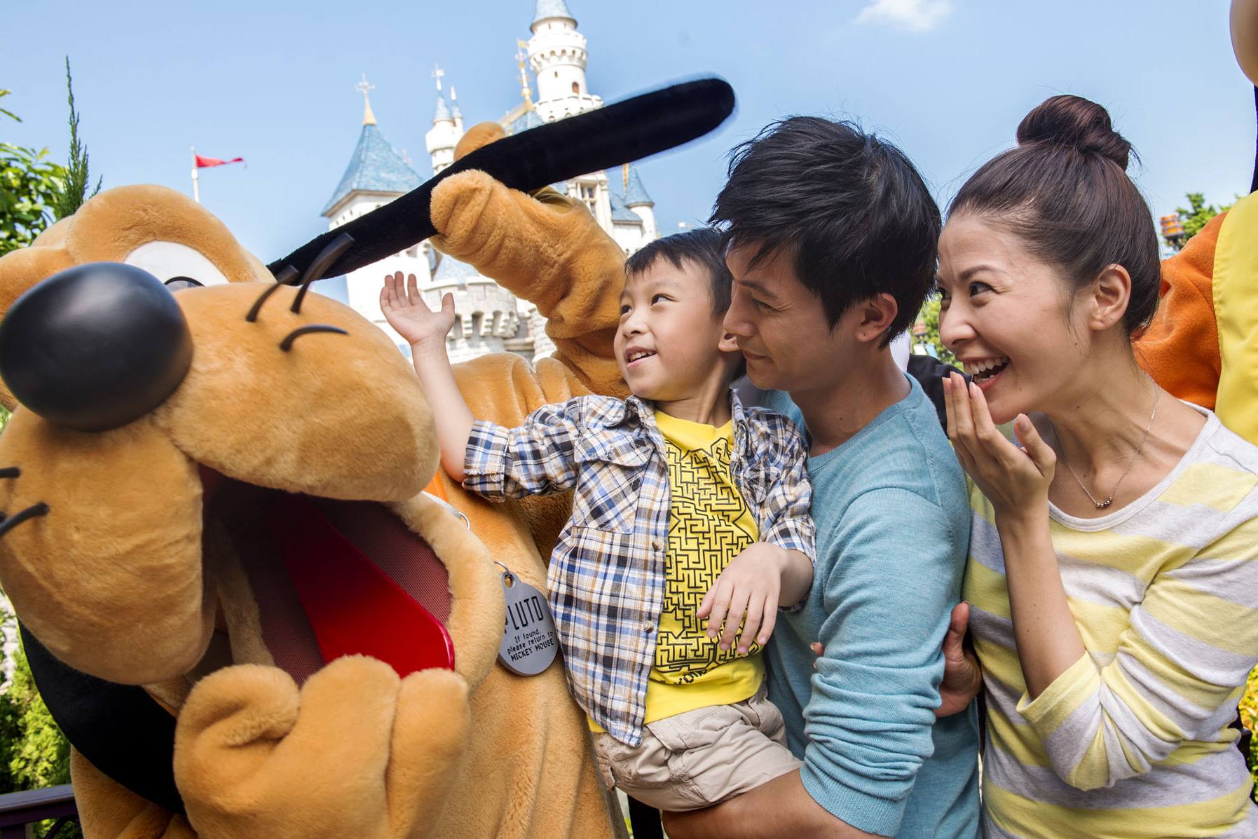 妈妈带儿子去游乐园，孩子突然喊耳朵疼，医生的话让宝妈后怕不已