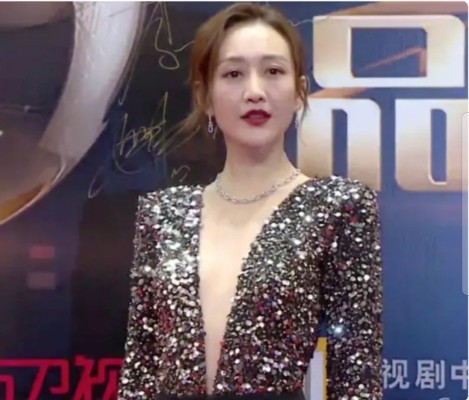 王鸥成名前演的角色,女明星王鸥的经历