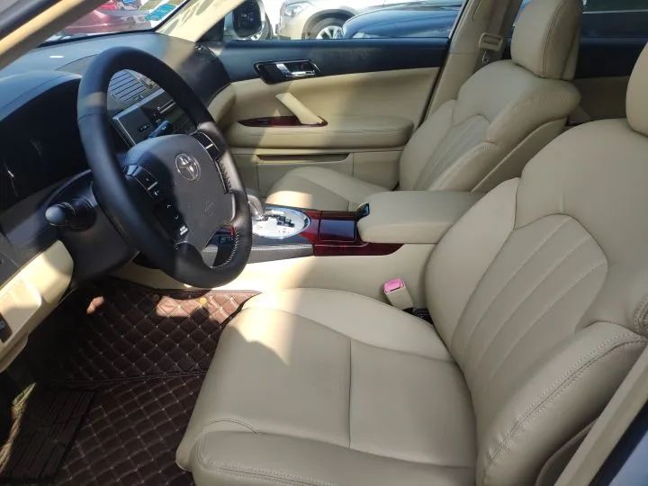 10年的丰田锐志二手车价格多少钱,12年丰田锐志的优点和缺点