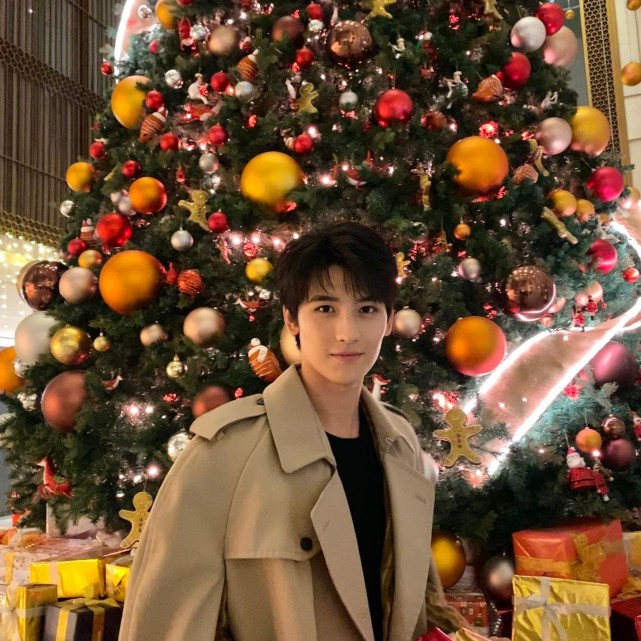 *欲色**熏心！明知“玩弄女性”会翻车，为何还有男星“自取灭亡”？