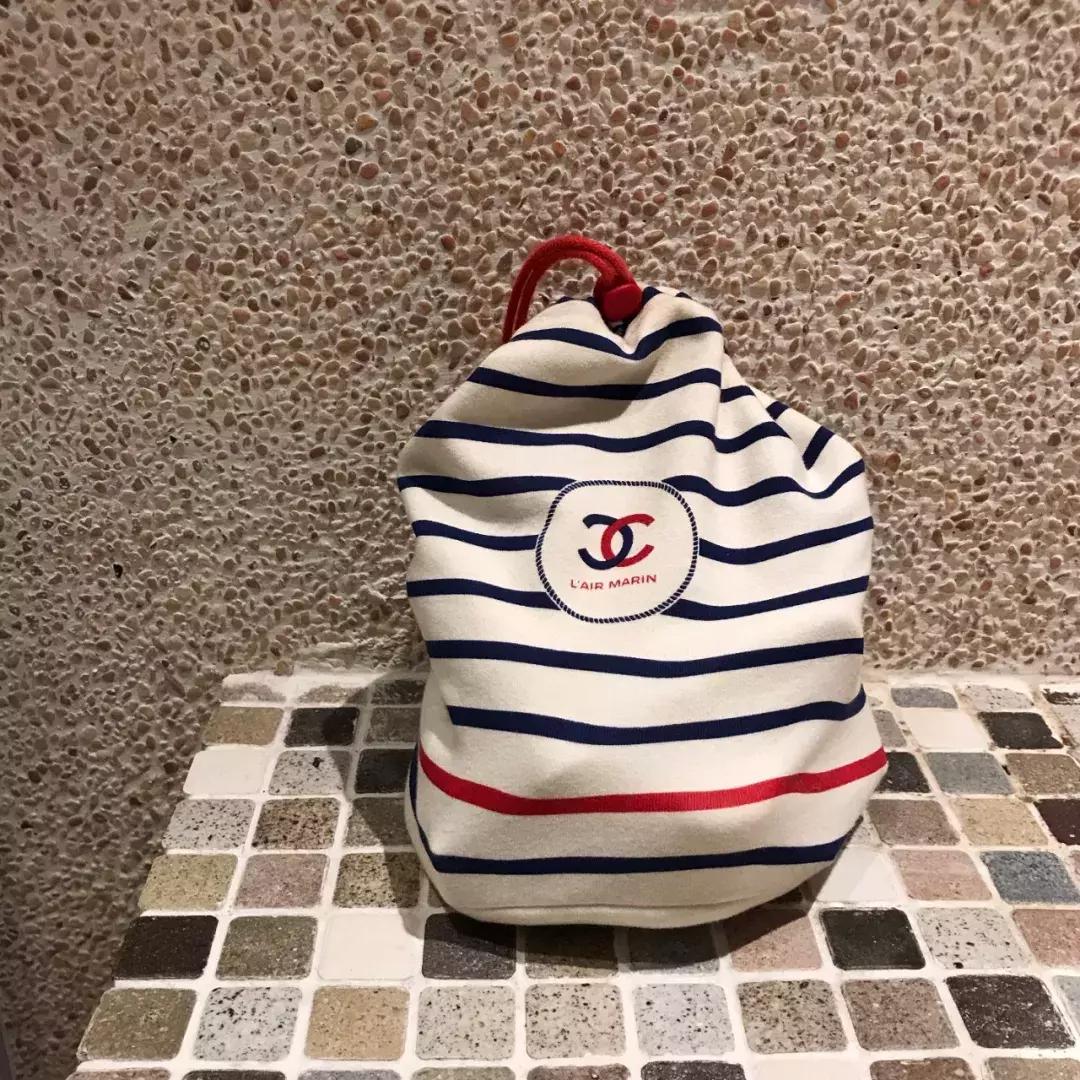 突击检查包里都装什么,突击检查化妆品包包