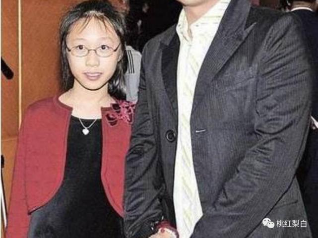 小时候丑小鸭变成白天鹅,小时候漂亮长大后变丑了的明星