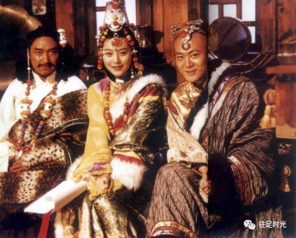 “权、钱、欲”的交合