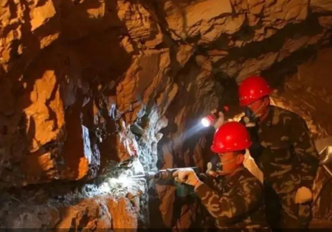 中国人民武装警察部队是军还是警,陆军部队和武装警察部队有啥区别