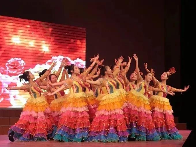 2021阜新高等专科学校中专招生,阜新高等专科学校2004年招生专业