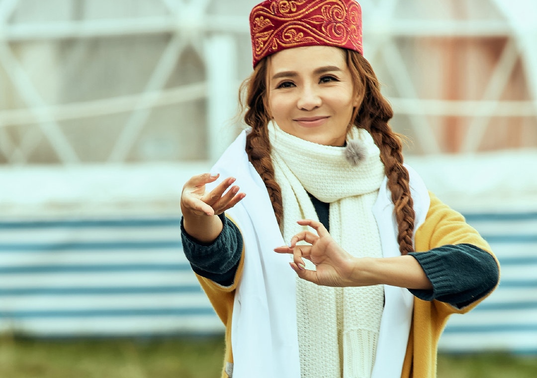 倪萍朱迅撒贝宁等人的同框画面,倪萍撒贝宁朱迅尼格买提综艺