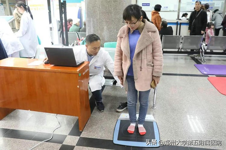 筋骨疼痛义诊,关爱骨病健康公益活动