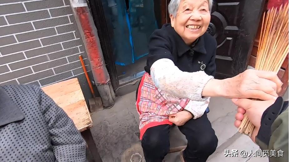 西安88岁老奶奶卖串串配方,88岁老奶奶卖串串30年