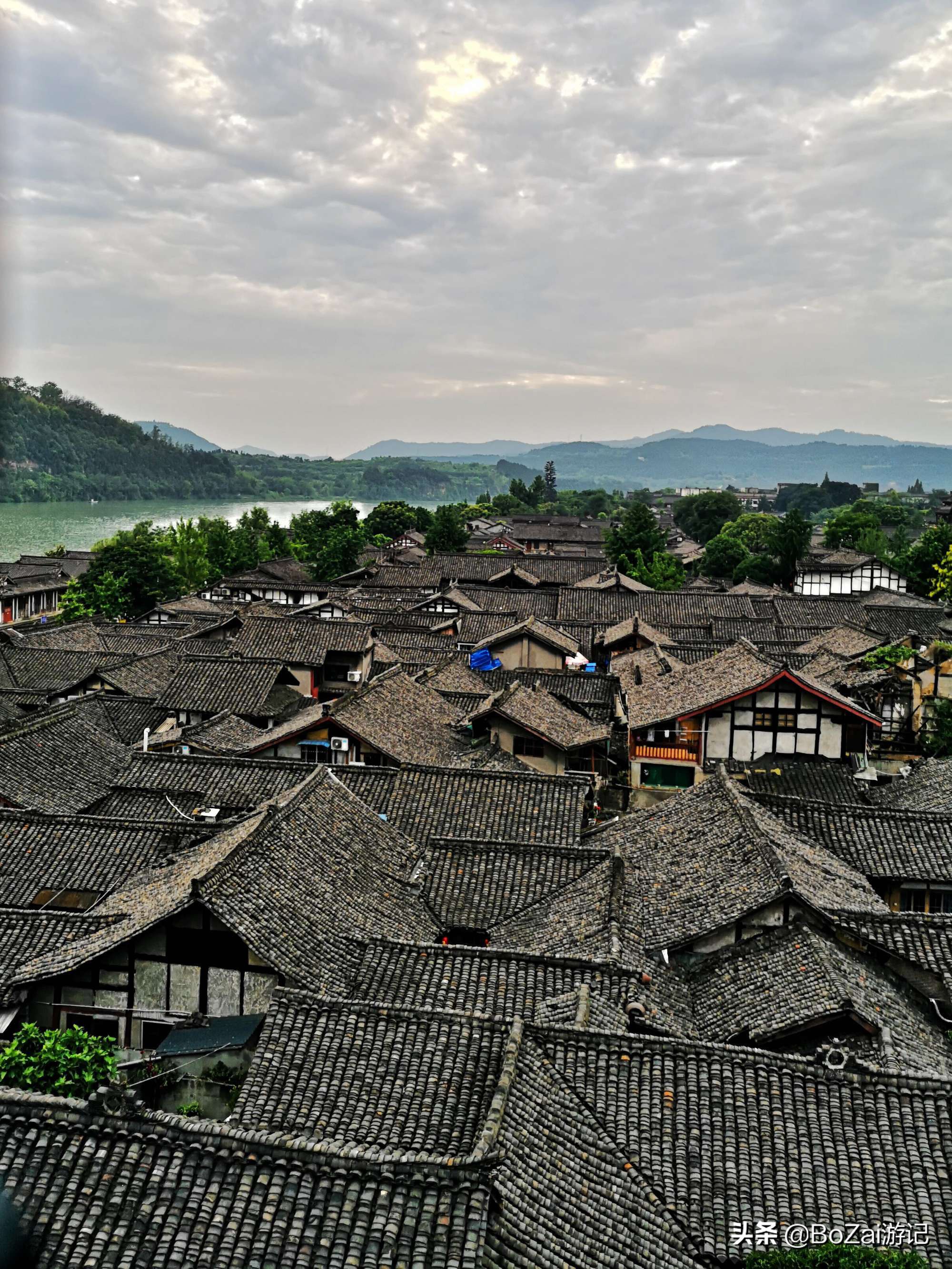 南充市凤凰故垒景区有哪些景点,四川南充旅游攻略景点大全