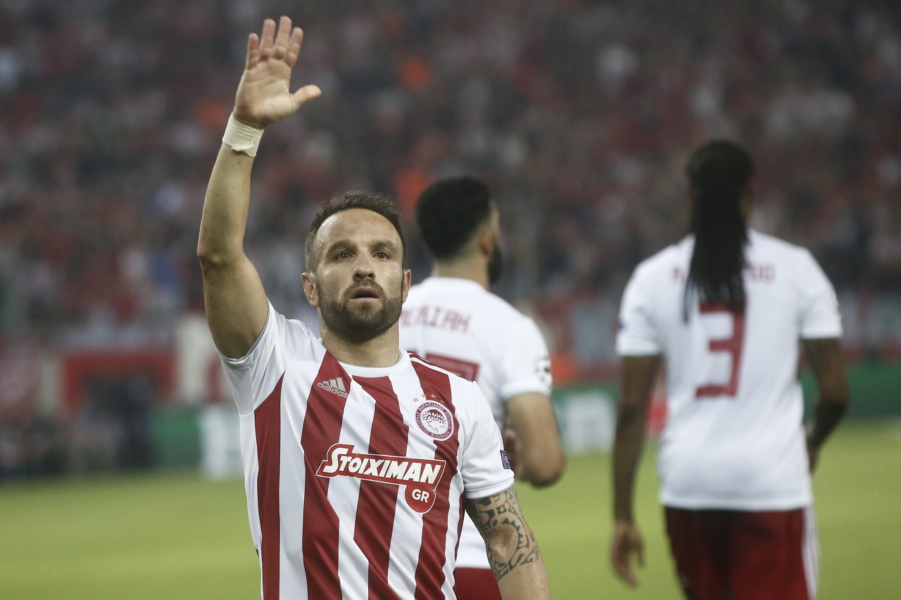 罗纳尔多和贝利谁技术好,罗纳尔多巅峰期与贝利哪个强