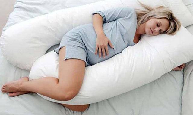 孕晚期躺着不动身体很酸,孕晚期躺着不动浑身疼