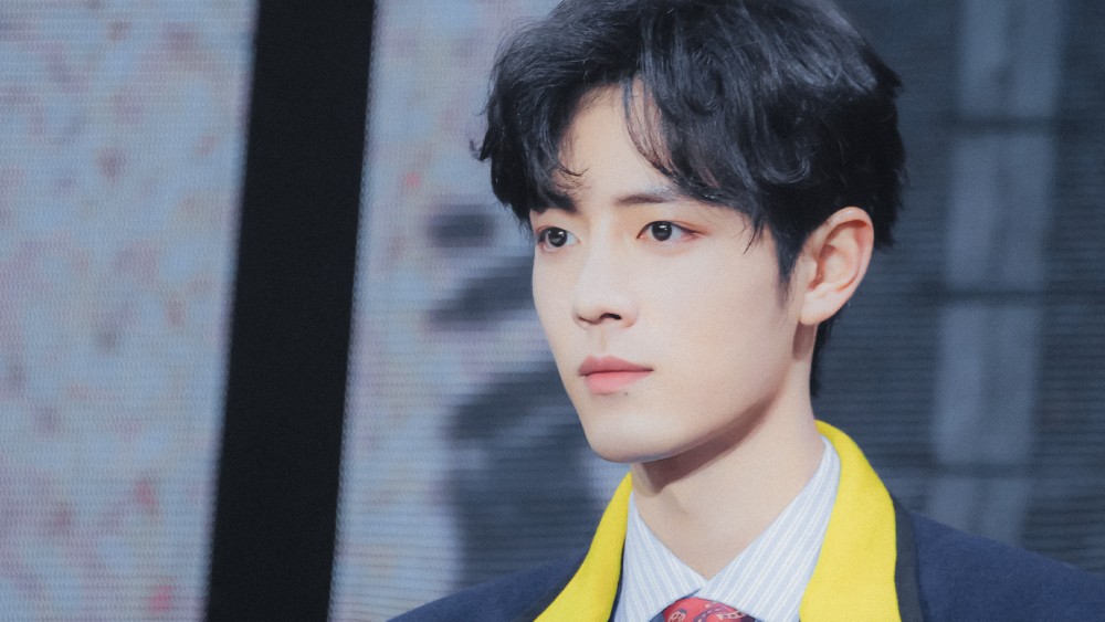 “林有有”采访时落泪，肖战哽咽“好好活着”，人心有多可怕？