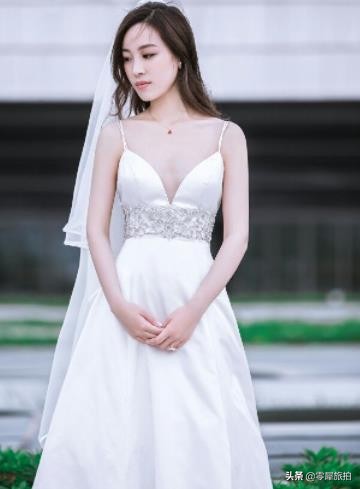 选什么样的婚纱拍照好看,婚纱拍照婚纱选择
