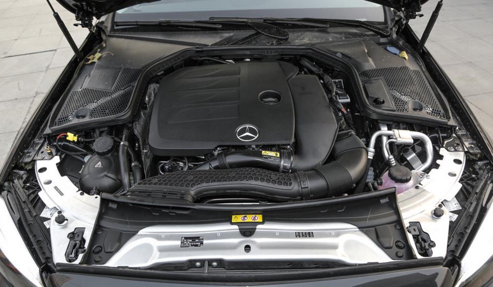 奔驰c级现在值得买吗还是等新款,奔驰c级能买到以前的老款吗