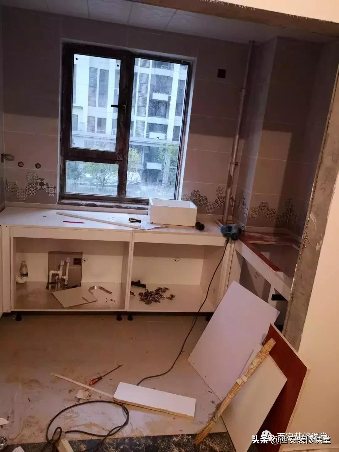 橱柜石英石台面下垫板推荐,石英石台面下面有必要加垫板吗