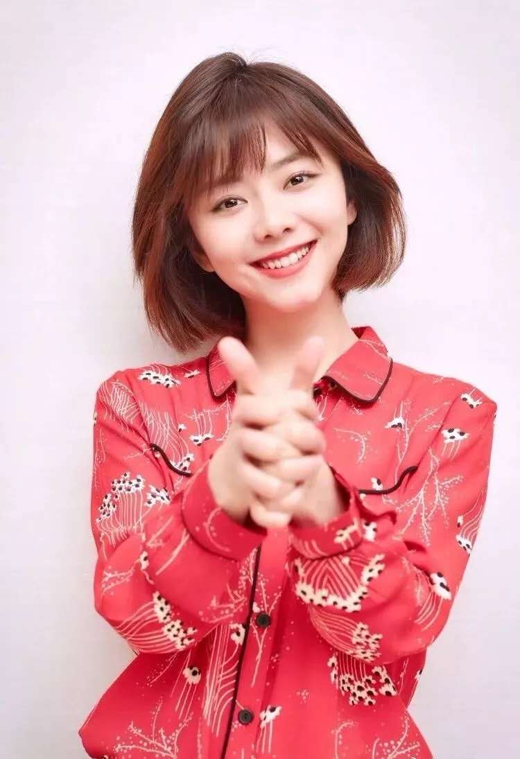 大饼脸剪个短发,大饼脸剪刘海好看