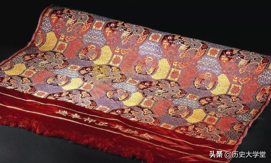 中国古代“丝绸”的价格为何堪比黄金，由这两个因素所决定